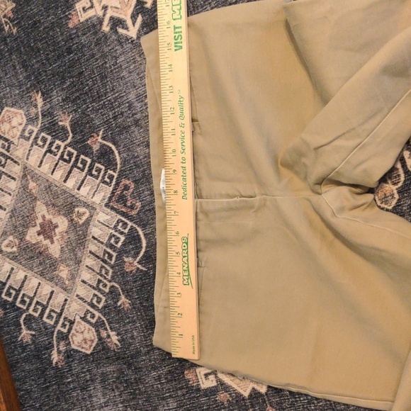 Van Heusen size 6 stretch tan pants - Picture 6 of 9